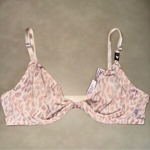 NWOT Victoria's Secret 34B Pink Leopard-Print Underwire Bra in Light Pink